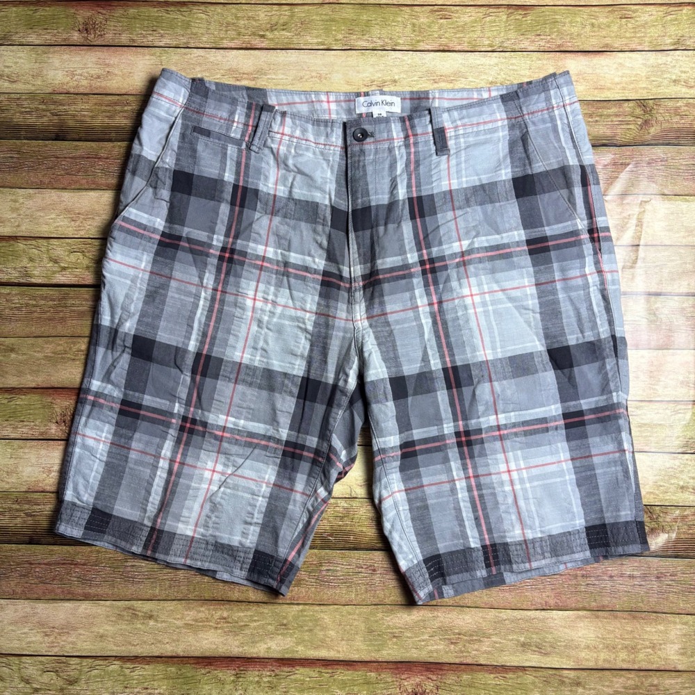 Calvin Klein Men's Plaid Chino Shorts Gray Black Red 100% Cotton Size 38
